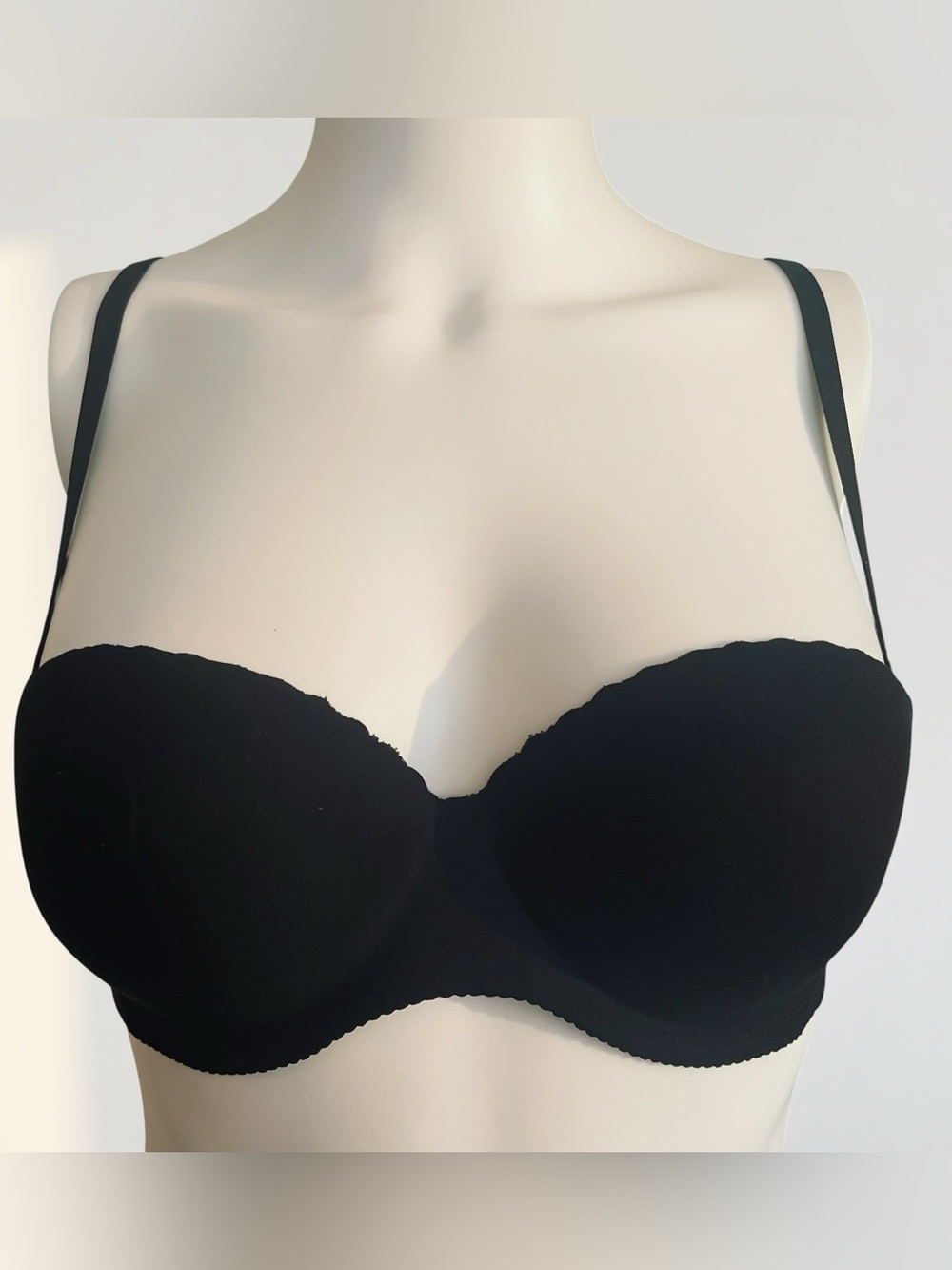 Vintage Victoria’s Secret Angels Secret Embrace Black Strapless Padded Bra 34B
